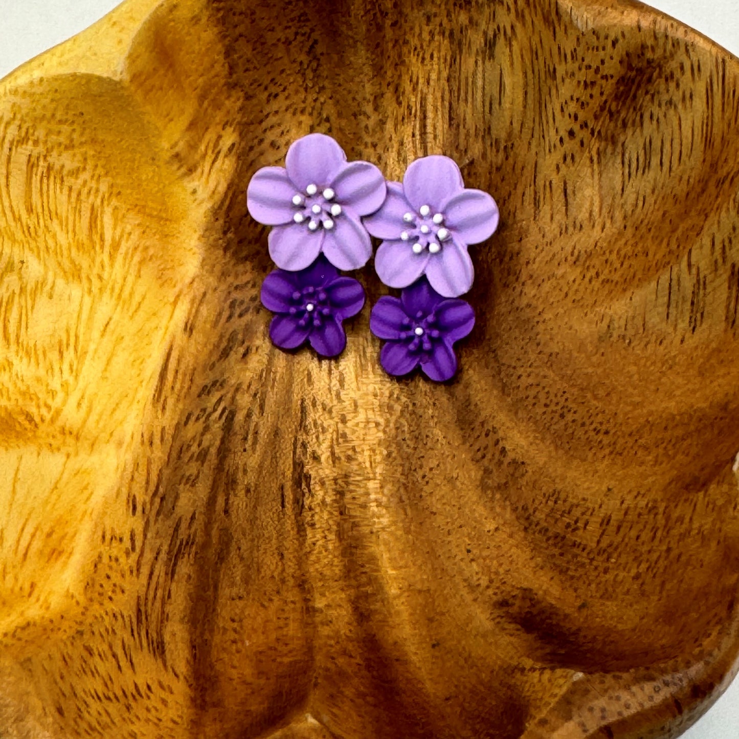 Small Stud Earrings with Two Light and Dark Purple Flowers - Purple Obsession