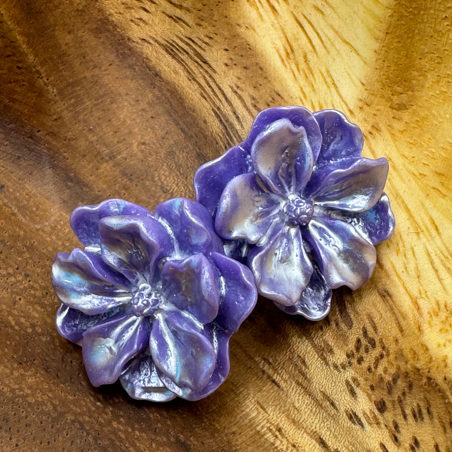 Pearlescent Lilac Flower Studs - Purple Obsession